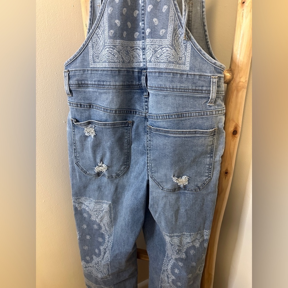 Easel Los Angeles Distressed Bandana Denim Overalls Small - Picture 6 of 12